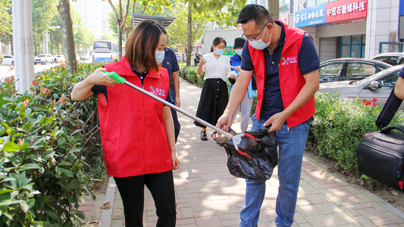 黃發(fā)集團(tuán)開展“文明城市 你我共建”黨建暨文明城市聯(lián)創(chuàng)共建活動(圖5)